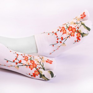 chaussettes courte fleur de prunier a doigt brillant blanc soquette