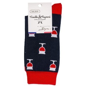 chaussette francaise pour homme verre de vin rouge produit du terroirs